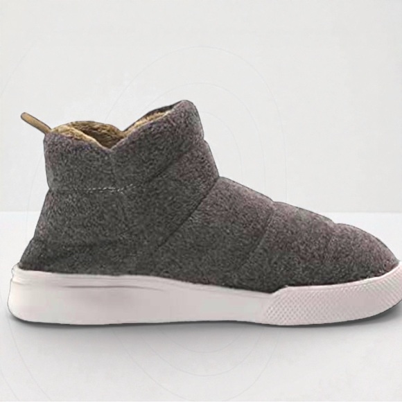 Dearfoams Men’s Colt Sport Lounge Closed Boot
null - Picture 2 of 11